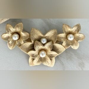 Sarah Cov 1962 Lotus Flower Brooch